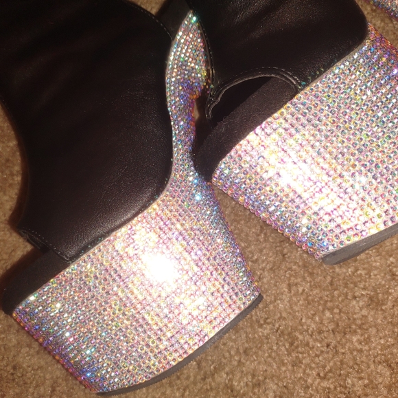 Pleasers size 7 Bejeweled - Picture 3 of 12